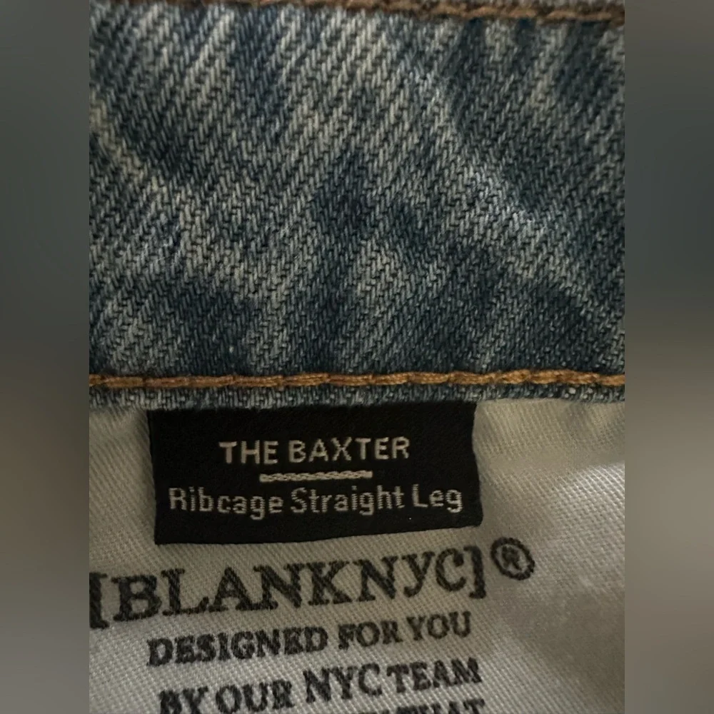 BLANKNYC The Baxter Ribcage Straight Leg High Rise Button Fly Women  Jeans 28
